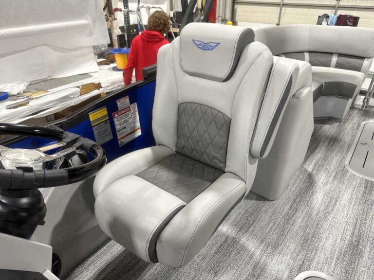 2026 Bennington 23LTFB - Blackout US-ETWS9046J526 [photo 17]